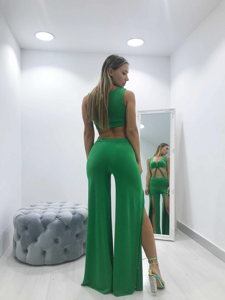 Πράσσινη ολόσωμη φόρμα ανοίγματα